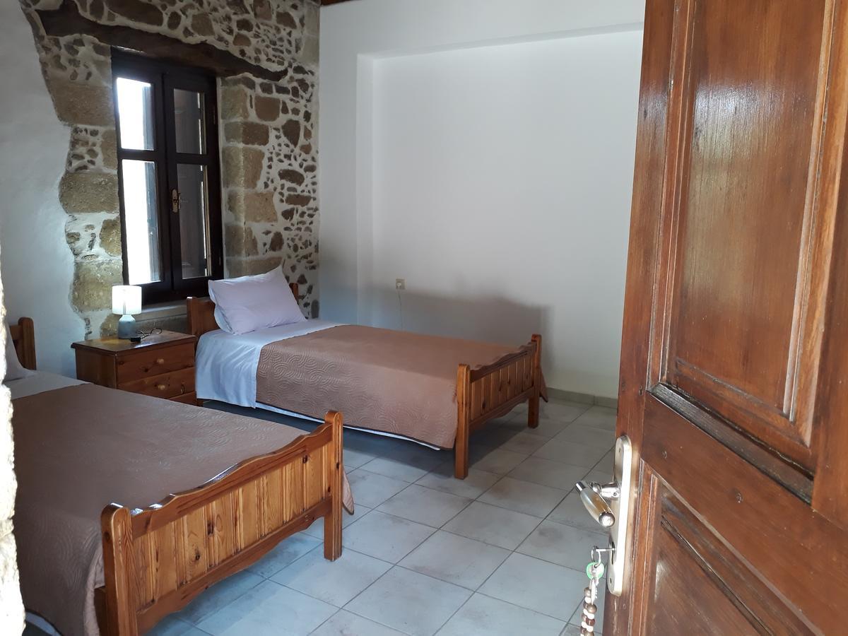 Traditional House Koukounara Country house
