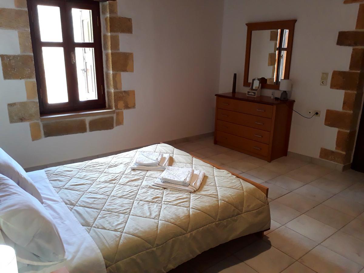Country house Traditional House Koukounara